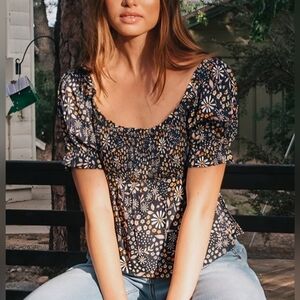Volcom Folk Yeah Vintage Black Floral Puff Sleeve Top Small - New With Tags